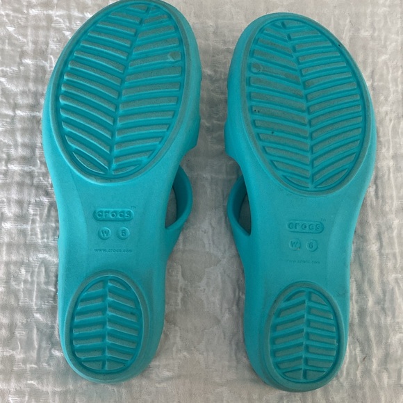 Crocs woman’s size 6 strapped sandals - Picture 5 of 10
